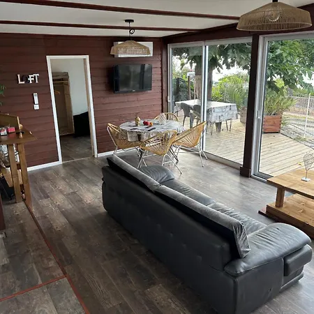 De La Apartment